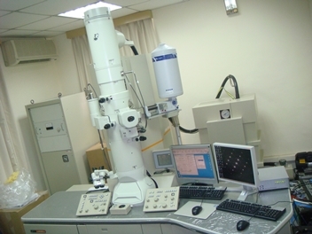 Transmission Electron Microscope Device photo